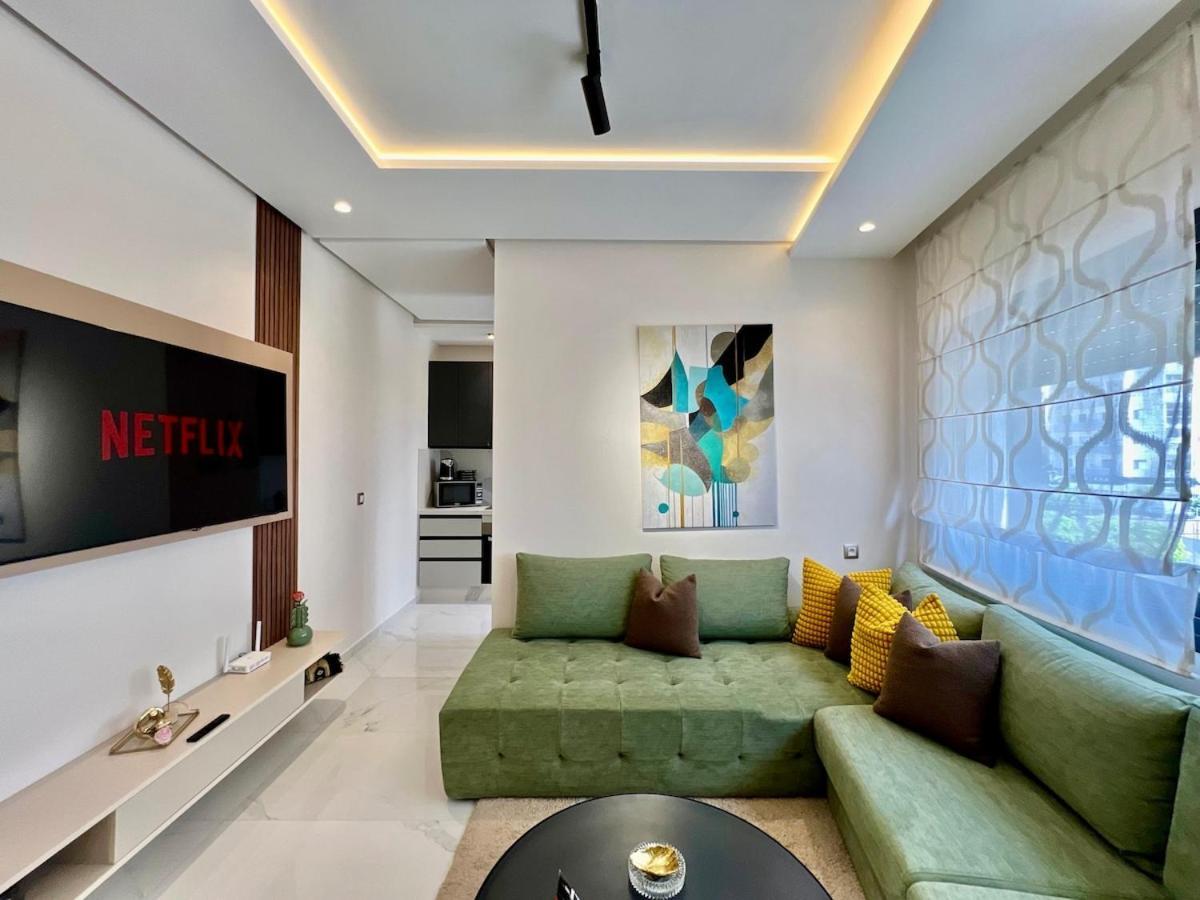 Appartement Modern 2br Getaway With Balcony