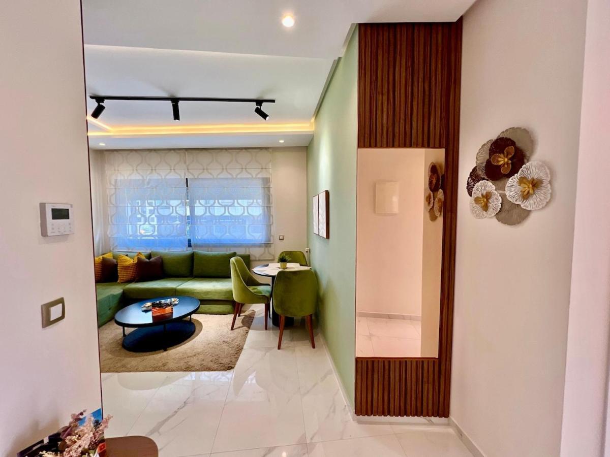 Appartement Modern 2br Getaway With Balcony Tanger